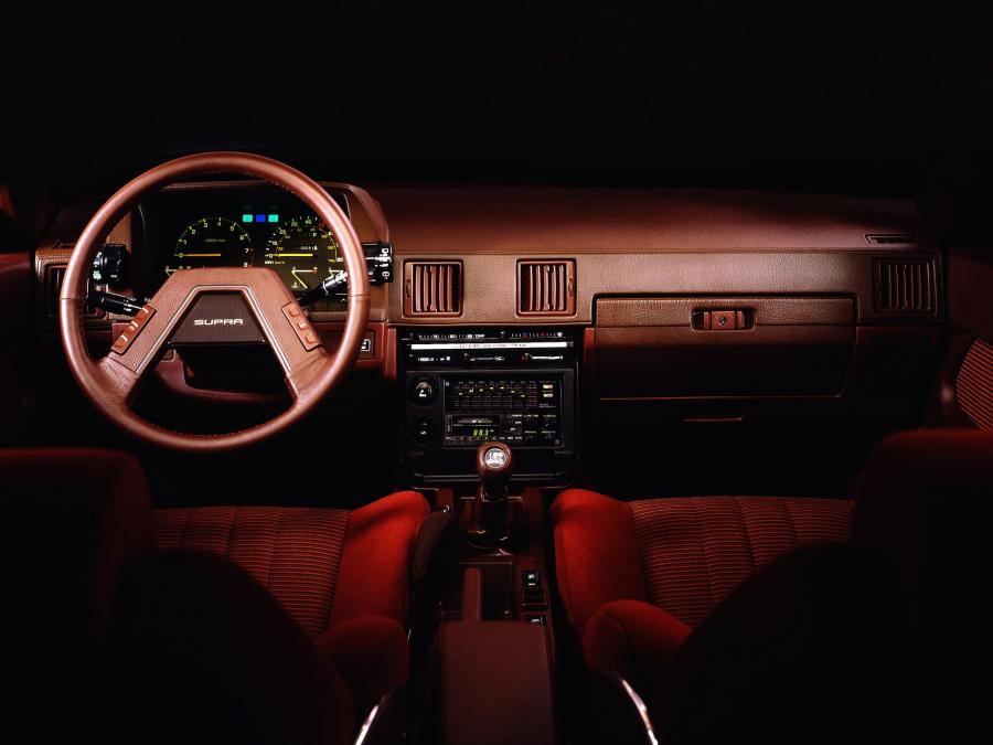 Торпедо Toyota Celica Supra (MA61) 1982 года  (фото 5 из 20)
